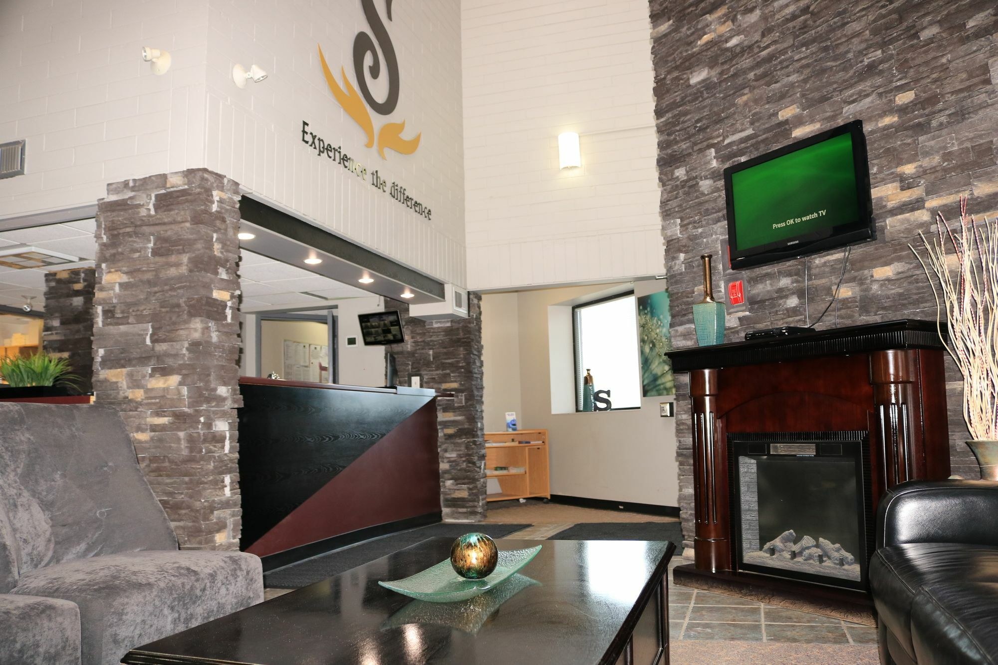 Travelodge By Wyndham Grande Prairie Buitenkant foto