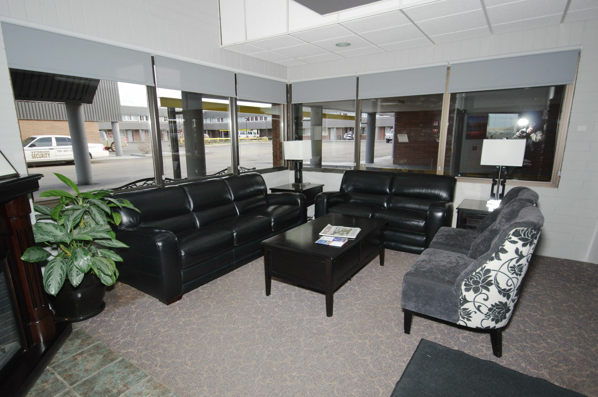 Travelodge By Wyndham Grande Prairie Buitenkant foto